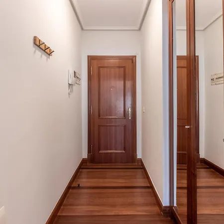 Moderno Y Acogedor En El Corazon De Бильбао