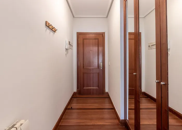 Moderno Y Acogedor En El Corazon De ビルバオ